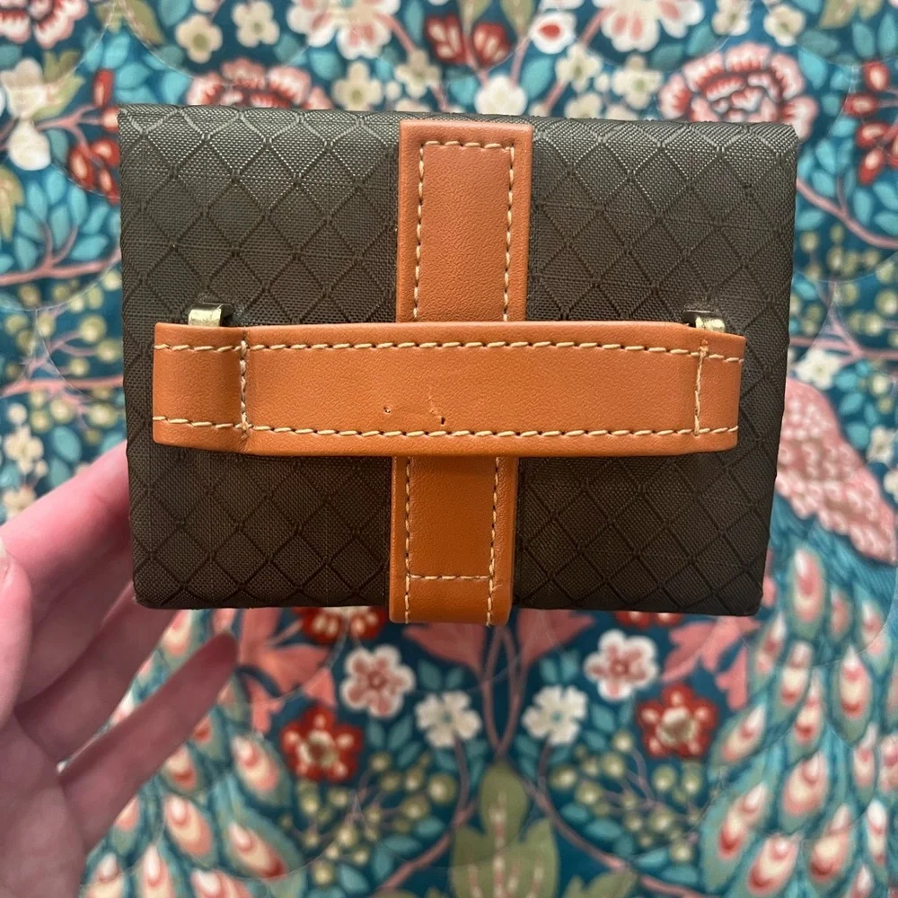 Fashion travel jewelry case